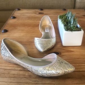 Steve Madden gold and blush pink flats